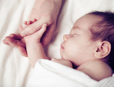 Coliche neonato: rimedi per prevenirle e curarle